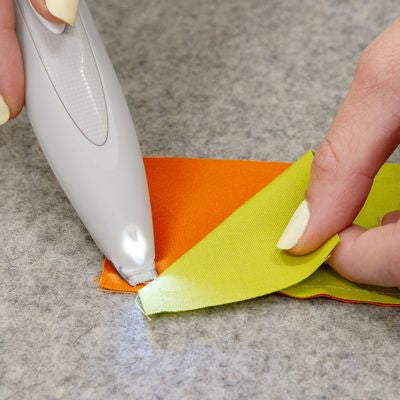 Nifty Notions Glow & Go Seam Ripper